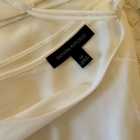 Banana Republic keyhole halter top - Picture 3 of 3